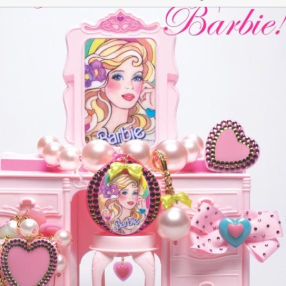 Tarina Tarantino Barbie Ring